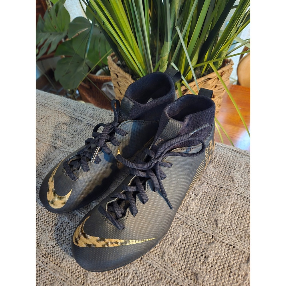 NIKE Mercurial Superfly 6 Academy MG Soccer Cleats Black Gold Kids - Size 5